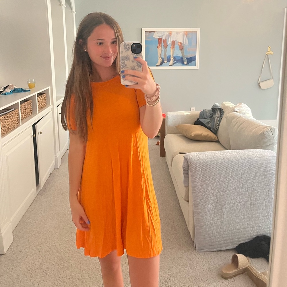 ORANGE TEESHIRT DRESS